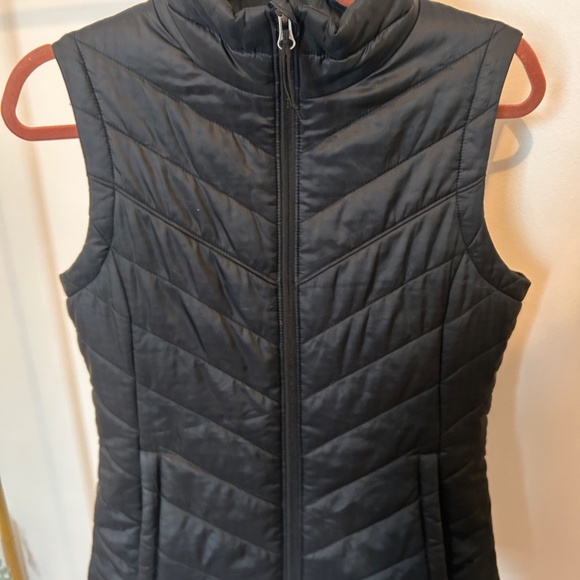 SMALL BLACK COLUMBIA VEST - Picture 2 of 3